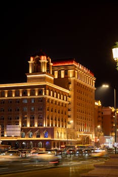 核心城市成交活跃；政策重心转向长效稳定；行业迈向品质时代。