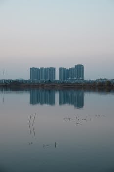 鼓浪屿的潮汐叙事，龚万莹如何重塑岛屿原乡。