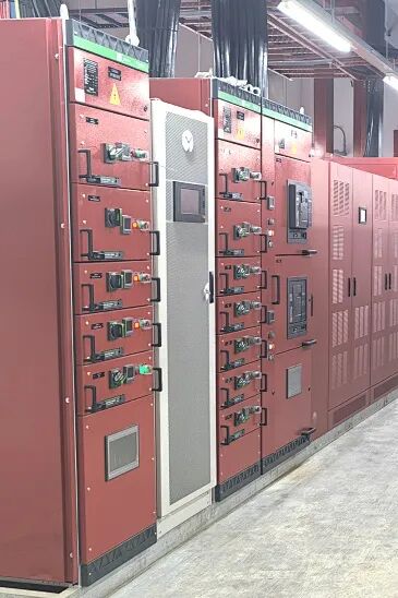  算力基础设施的稳定之基：UPS电源与算力效能的深层博弈 IT技术