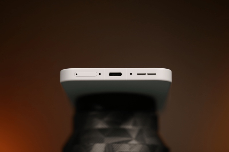  续航焦虑的终结者：一加15T能否打破小屏手机的魔咒？ 手机评测