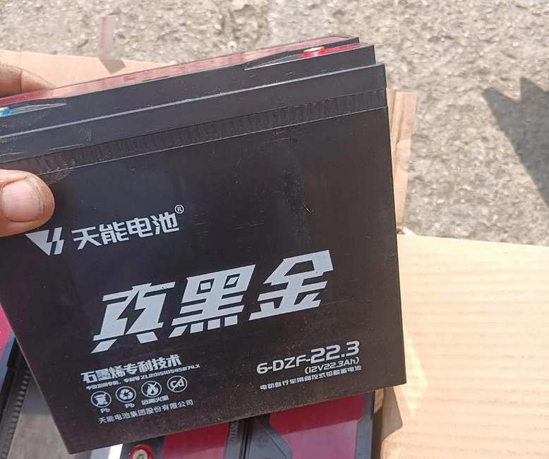  【技术拆解】原厂电池「只换不修」模式深度解析：雅迪爱玛背后的品控逻辑与市场变局 汽车科技